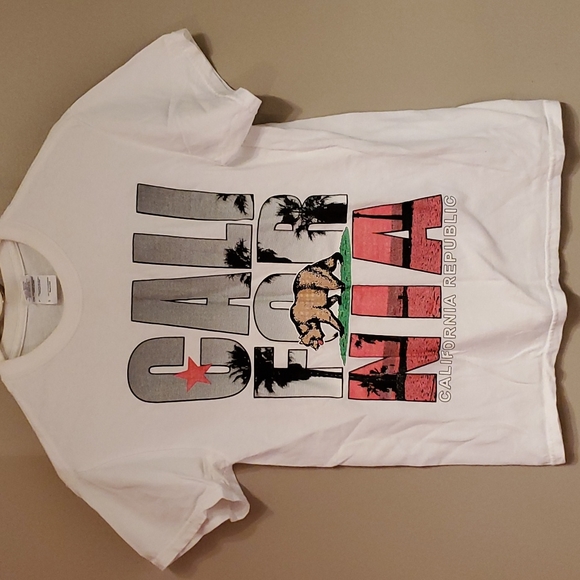 Other - Cali tshirt